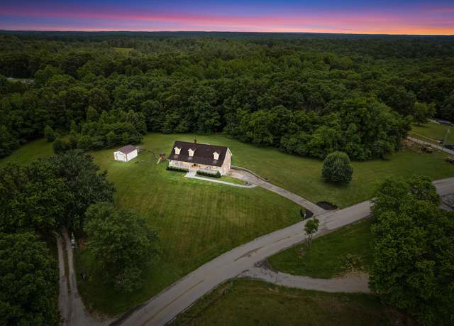 Property at 2430 Underwood Rd, Cunningham, TN 37052, 4 beds, 2.5 baths