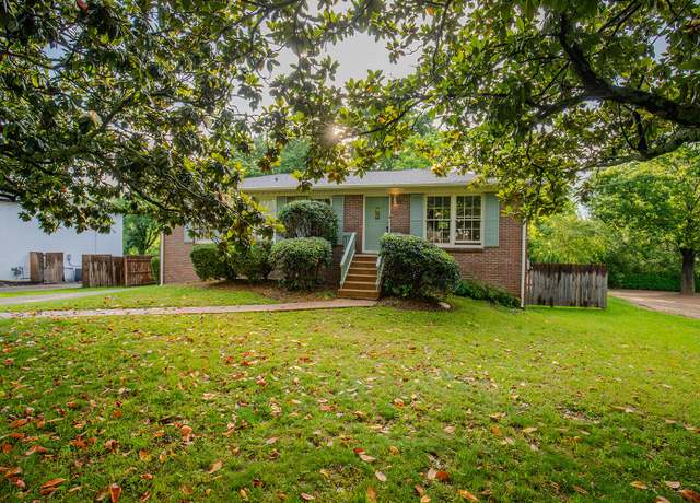 Property at 2828 Creekview Dr, Nashville, TN 37217, 3 beds, 2.5 baths