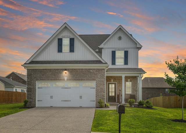 Property at 1009 Ellington Dr, Gallatin, TN 37066, 4 beds, 3.5 baths
