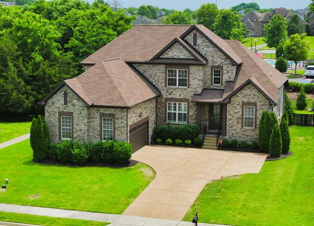 Property at 131 N Shadowhaven Way, Hendersonville, TN 37075, 4 beds, 3 baths