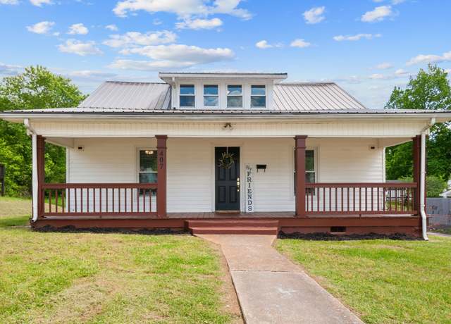 Property at 407 High St, Dickson, TN 37055, 4 beds, 2 baths