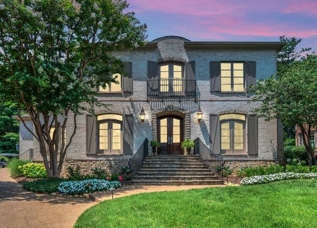 Property at 208 Belclaire Pl, Nashville, TN 37205, 4 beds, 3.5 baths