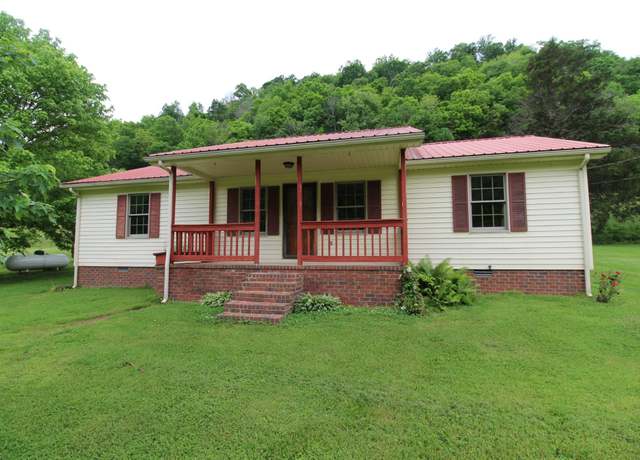 Property at 2492 Hartsville Rd, Lafayette, TN 37083, 3 beds, 2 baths