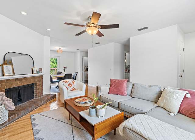 Property at 5052 Meta Dr, Nashville, TN 37211, 3 beds, 3 baths