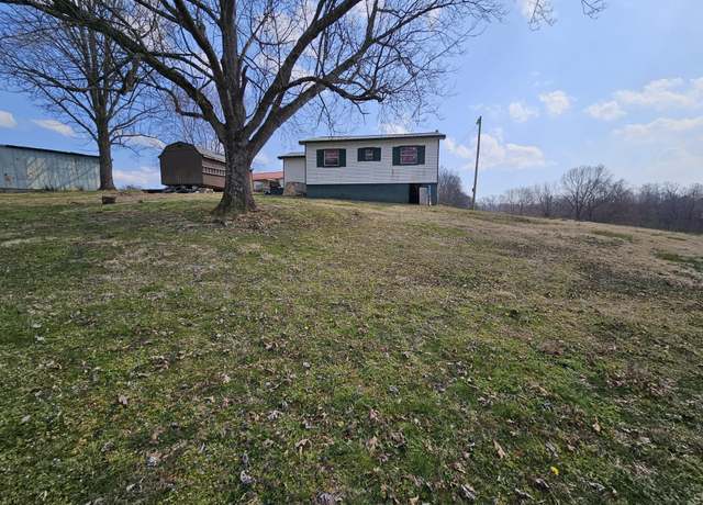 Property at 4020 Wade Rd W, Loudon, TN 37774, 2 beds, 1 bath