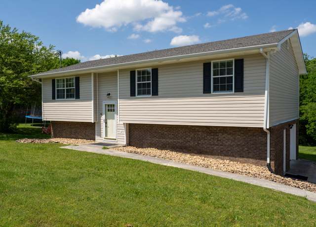 Property at 166 Crawford St, Dayton, TN 37321, 3 beds, 2.5 baths