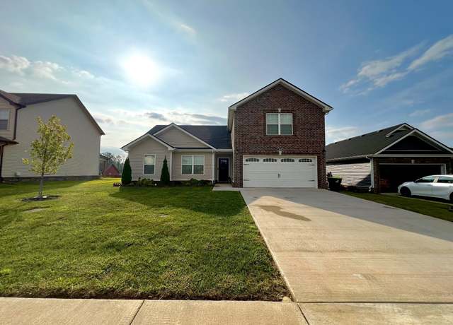 Property at 219 Dugger Dr, Clarksville, TN 37042, 3 beds, 2 baths