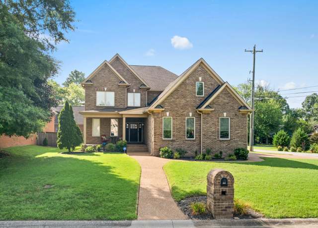 Property at 600 Lakemeade Pt, Old Hickory, TN 37138, 4 beds, 5 baths