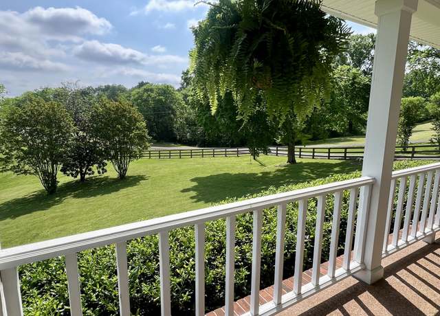 Property at 844 Hickory Ridge Trl, Columbia, TN 38401, 3 beds, 3.5 baths
