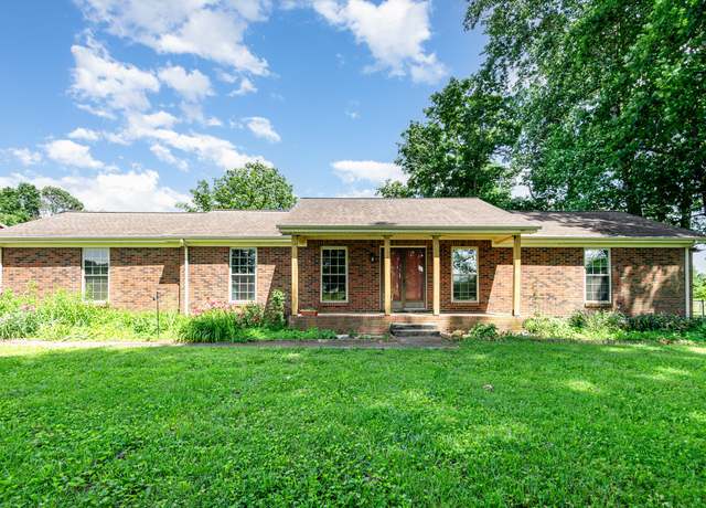 Property at 270 Greenfield Ln, Castalian Springs, TN 37031, 3 beds, 2 baths