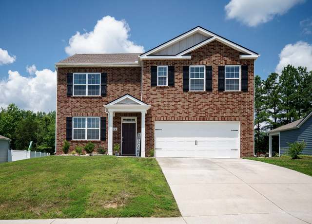 Property at 124 Nunally Dr, Baxter, TN 38544, 5 beds, 3 baths