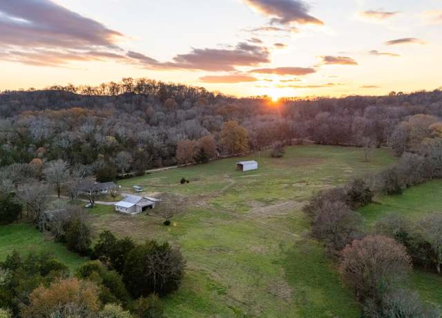 Property at 533 Solomon Rd, Pulaski, TN 38478, 3 beds, 2 baths