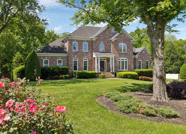 Property at 9411 Whittingham Dr, Brentwood, TN 37027, 4 beds, 3.5 baths