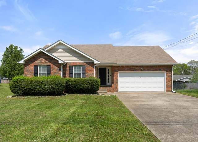 Property at 239 Moncrest Dr, Clarksville, TN 37042, 3 beds, 2 baths