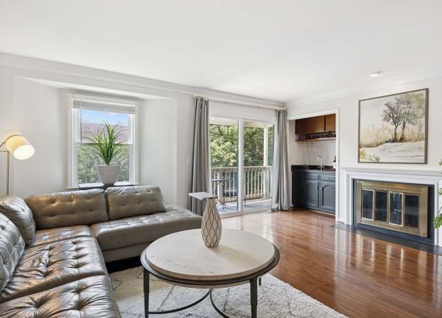 Property at 401 Bowling Ave #49, Nashville, TN 37205, 3 beds, 2.5 baths
