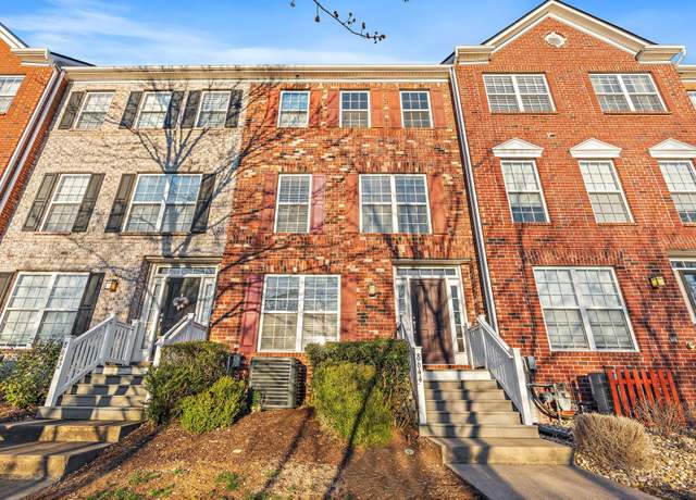 Property at 8644 Gauphin Pl, Nashville, TN 37211, 2 beds, 2.5 baths