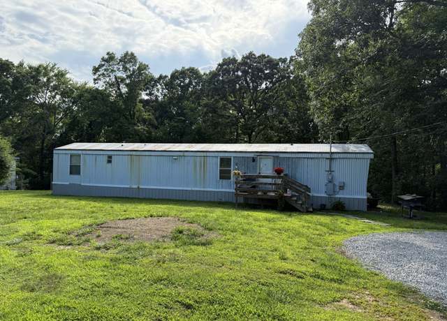 Property at 527 E Little Richland Rd, Waverly, TN 37185, 2 beds, 2 baths
