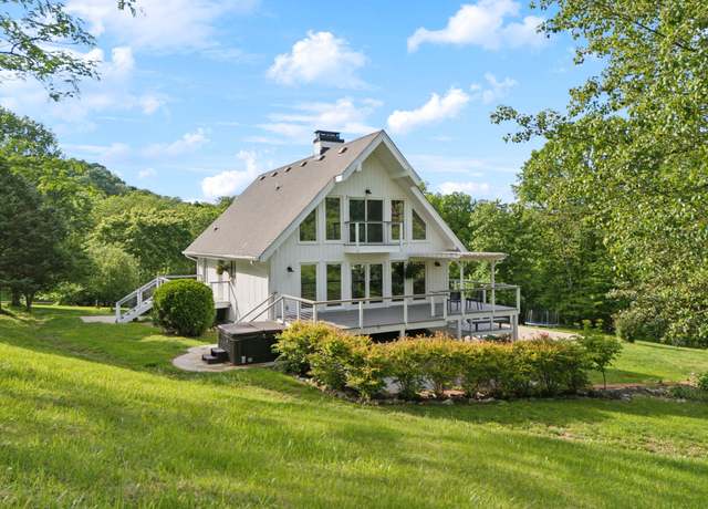 Property at 211 Vantrease Rd, Cottontown, TN 37048, 4 beds, 3 baths