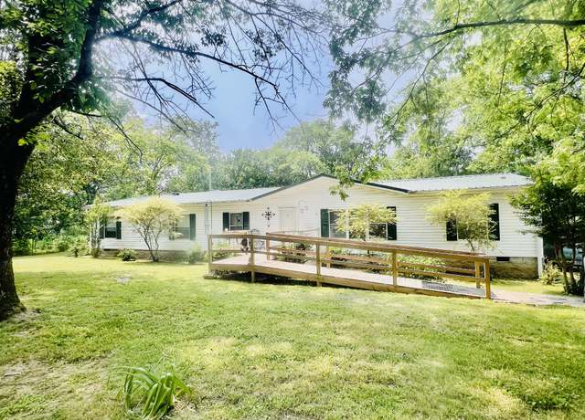 Property at 1184 Beasleys Bend Rd, Lebanon, TN 37087, 4 beds, 2 baths