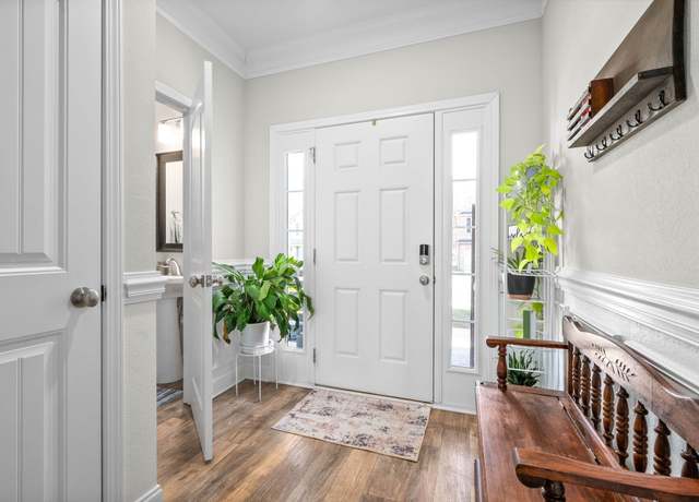 Property at 1213 Black Oak Cir, Clarksville, TN 37042, 5 beds, 3.5 baths
