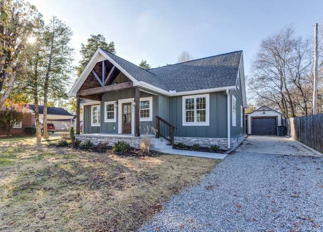 Property at 205 W End Ave, Mcminnville, TN 37110, 3 beds, 2.5 baths