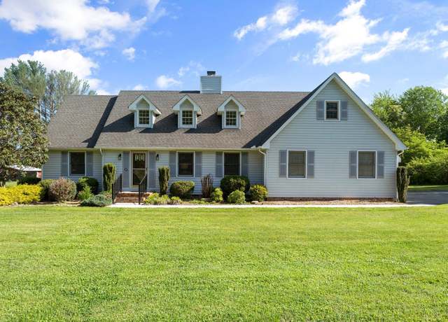 Property at 121 Twin Marys Dr, Tullahoma, TN 37388, 3 beds, 2.5 baths