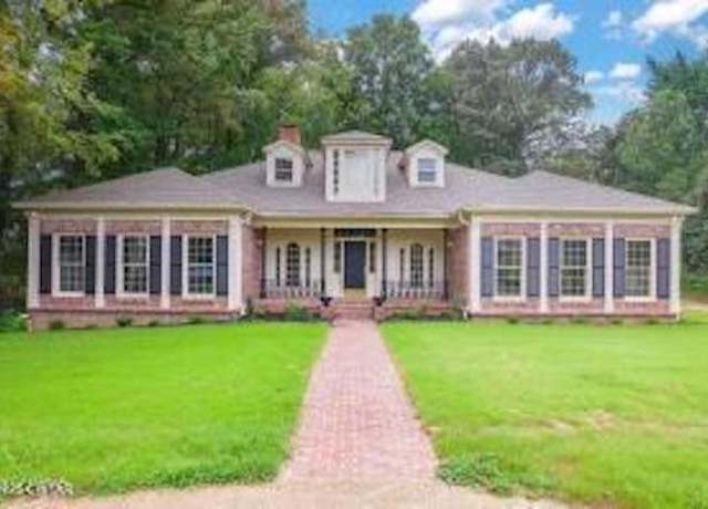 Property at 33 Natchez Pl, Jackson, TN 38305, 4 beds, 3.5 baths
