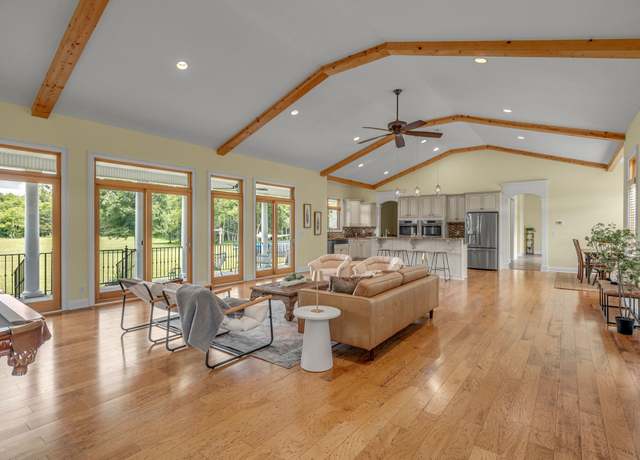 Property at 7200 Primrose Ln, Lascassas, TN 37085, 3 beds, 2.5 baths
