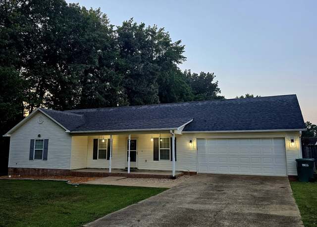 Property at 124 Penny Ln, Jackson, TN 38301, 3 beds, 2 baths