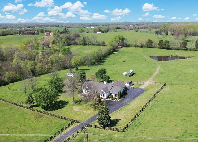 Property at 349 Naron Rd, Shelbyville, TN 37160, 3 beds, 2.5 baths