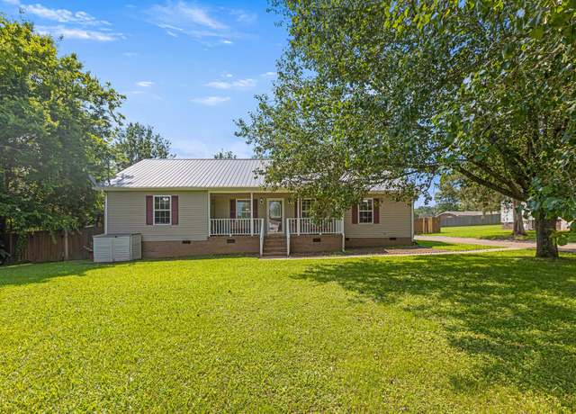 Property at 859 Todd Ave, Lewisburg, TN 37091, 3 beds, 2 baths