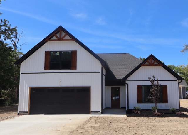 Property at 2008 West St, Greenbrier, TN 37073, 3 beds, 2 baths