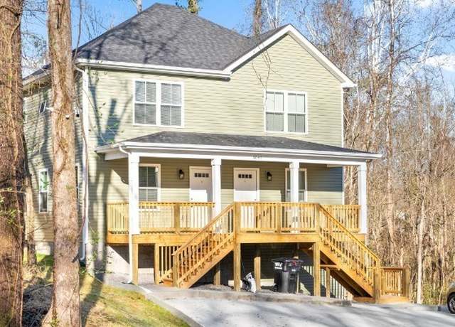 Property at 1047 Sycamore Dr, Clarksville, TN 37040, 6 beds, 4 baths