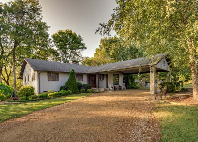 Property at 105 Patton Rd, Shelbyville, TN 37160, 4 beds, 4 baths