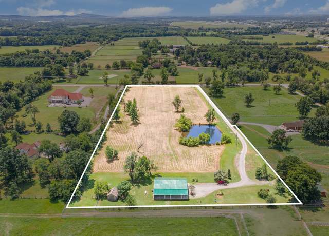 Property at 129 Highway 82 East, Bell Buckle, TN 37020, 1 bed, 1 bath