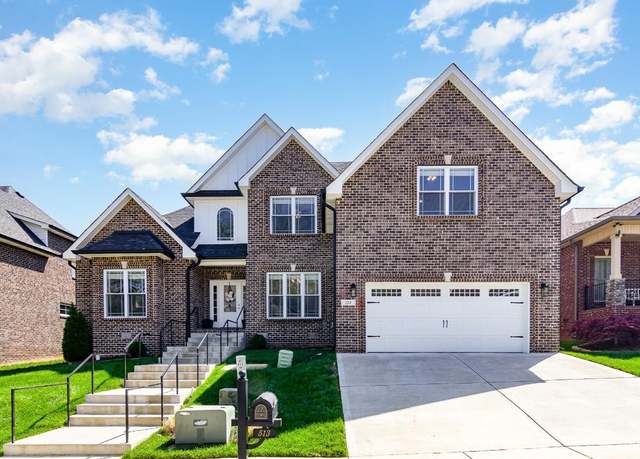 Property at 513 Summit View Cir, Clarksville, TN 37043, 4 beds, 3 baths