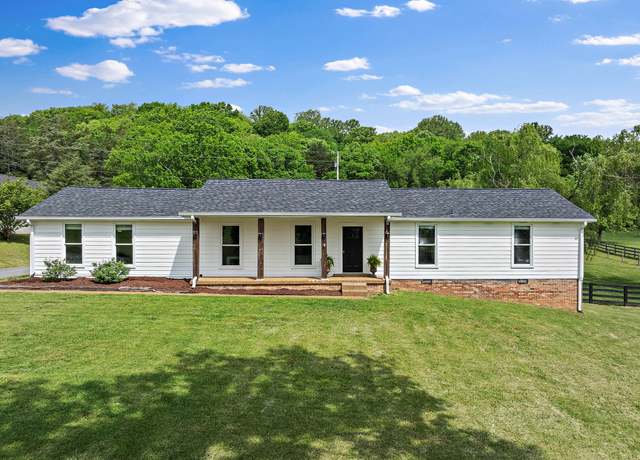 Property at 3055 Carters Creek Pike, Franklin, TN 37064, 3 beds, 3 baths