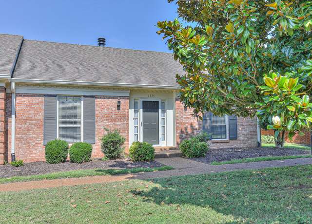 Property at 1135 E Northfield Blvd, Murfreesboro, TN 37130, 3 beds, 2 baths