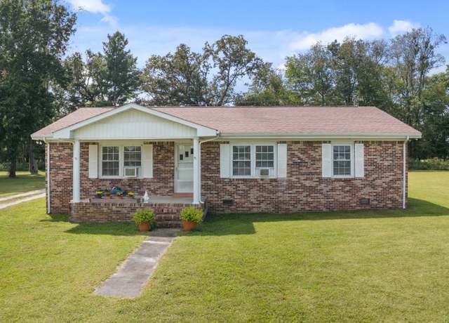 Property at 13910 Hillsboro Hwy, Hillsboro, TN 37342, 3 beds, 2 baths