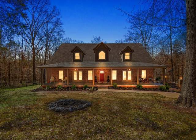Property at 1748 Riverhaven Dr, Adams, TN 37010, 4 beds, 5 baths
