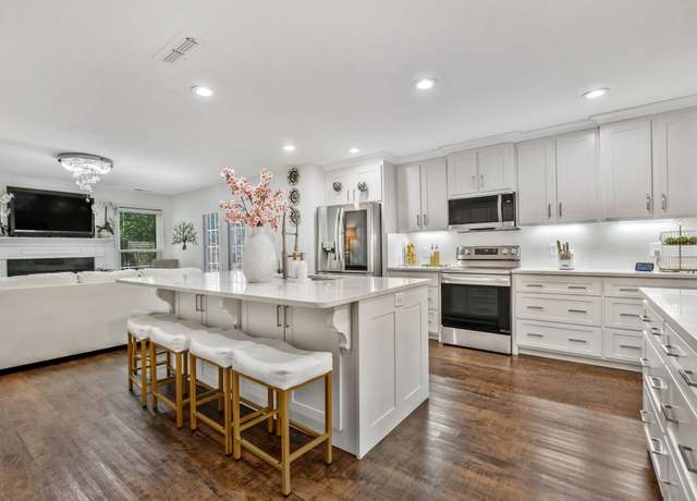 Property at 814 Riata Ct, Smyrna, TN 37167, 5 beds, 2.5 baths