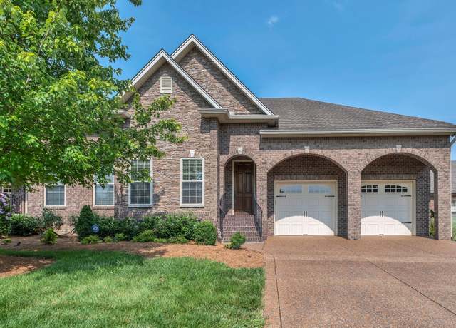 Property at 163 Tara Ln, Goodlettsville, TN 37072, 2 beds, 2.5 baths