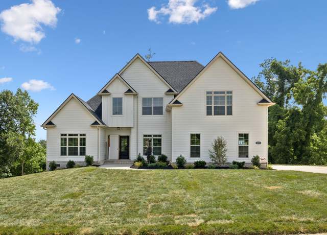Property at 1075 Linder Ridge Dr, Woodlawn, TN 37191, 3 beds, 2.5 baths