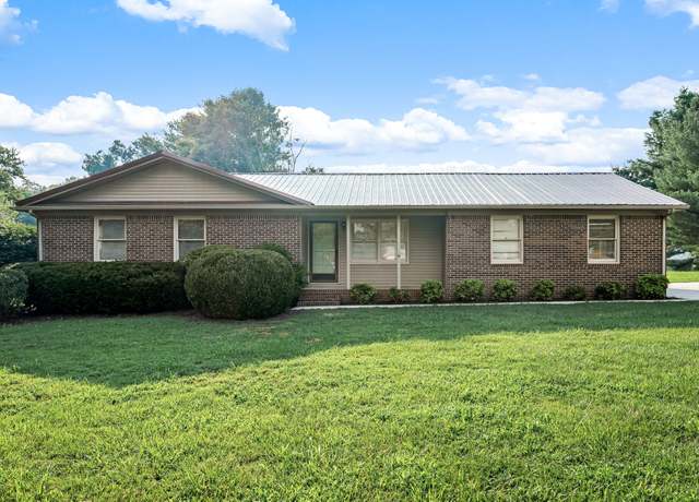 Property at 294 Tanglewood Trl, Estill Springs, TN 37330, 3 beds, 2 baths