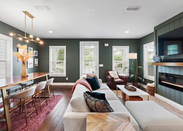 Property at 720 Cottage Park Dr, Nashville, TN 37207, 2 beds, 2.5 baths