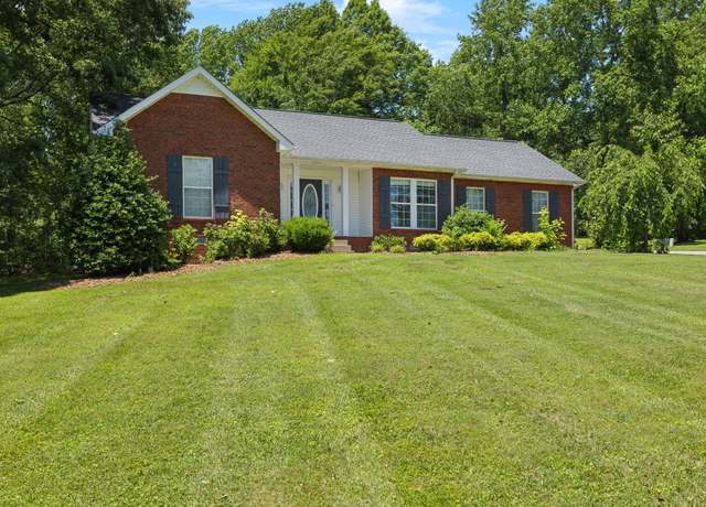 Property at 1040 Heatherwood Rd, Pleasant View, TN 37146, 3 beds, 2.5 baths