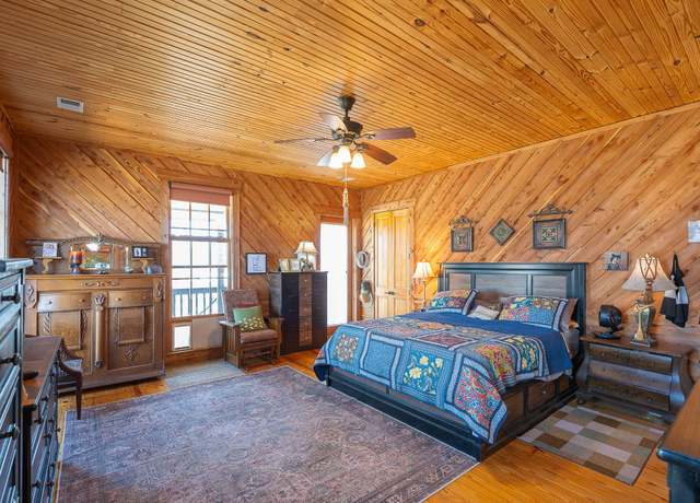 Property at 671 Gumdale Cv, Decaturville, TN 38329, 3 beds, 3 baths