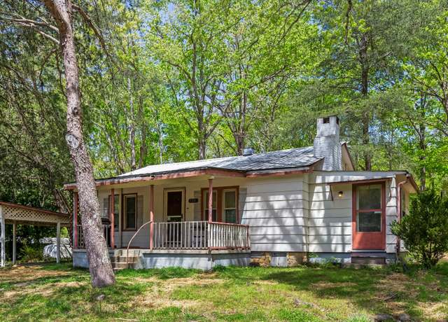 Property at 130 Mcfarlin Rd, White Bluff, TN 37187, 2 beds, 1.5 baths