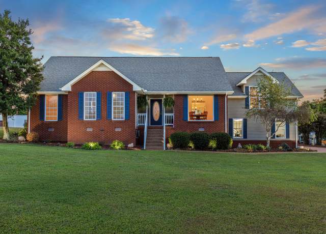Property at 2034 Skyhawk Ct, White House, TN 37188, 3 beds, 2 baths