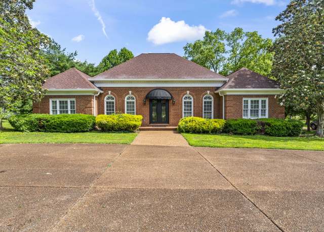Property at 3000 General Forrest Dr, Columbia, TN 38401, 4 beds, 3 baths